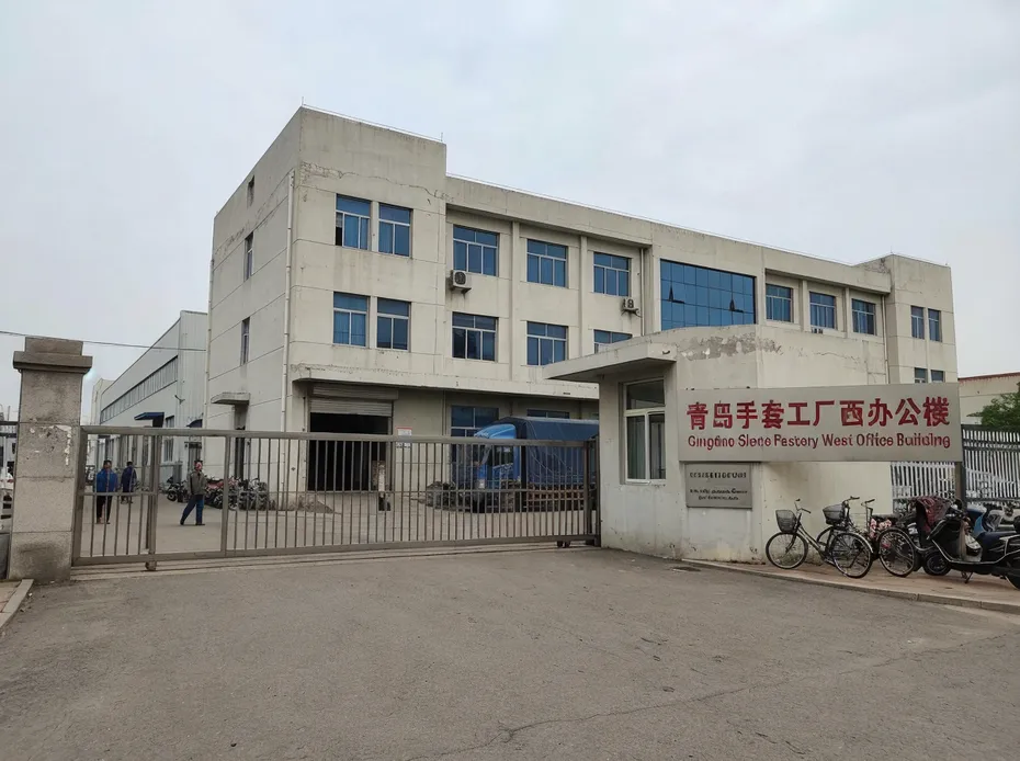 glovemfg factory facility in Weifang, Shandong, China